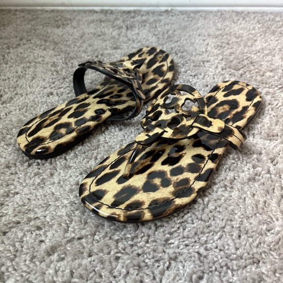 Tory Burch Womens Miller Sandals Size 6 Patent Leather Preppy Chic Leopard - Picture 1 of 9